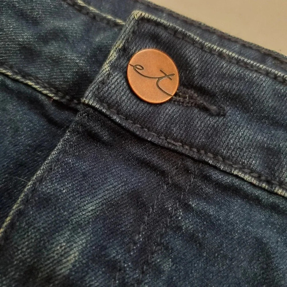 Women's EVY'S TREE Short Denim Skirt Raw Hem Fade Patches SZ 10/12 - Picture 3 of 10